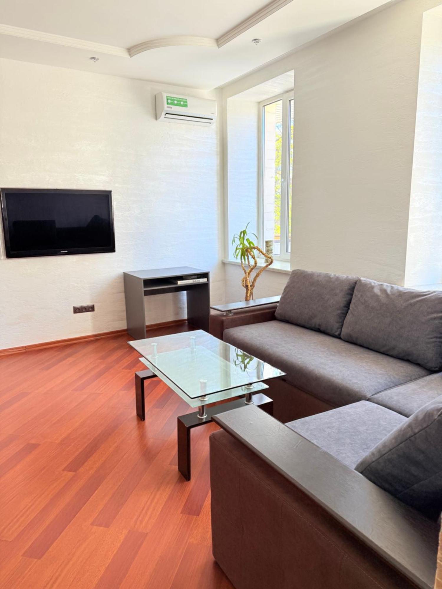 Светлая Квартира Apartment Odessa Exterior photo